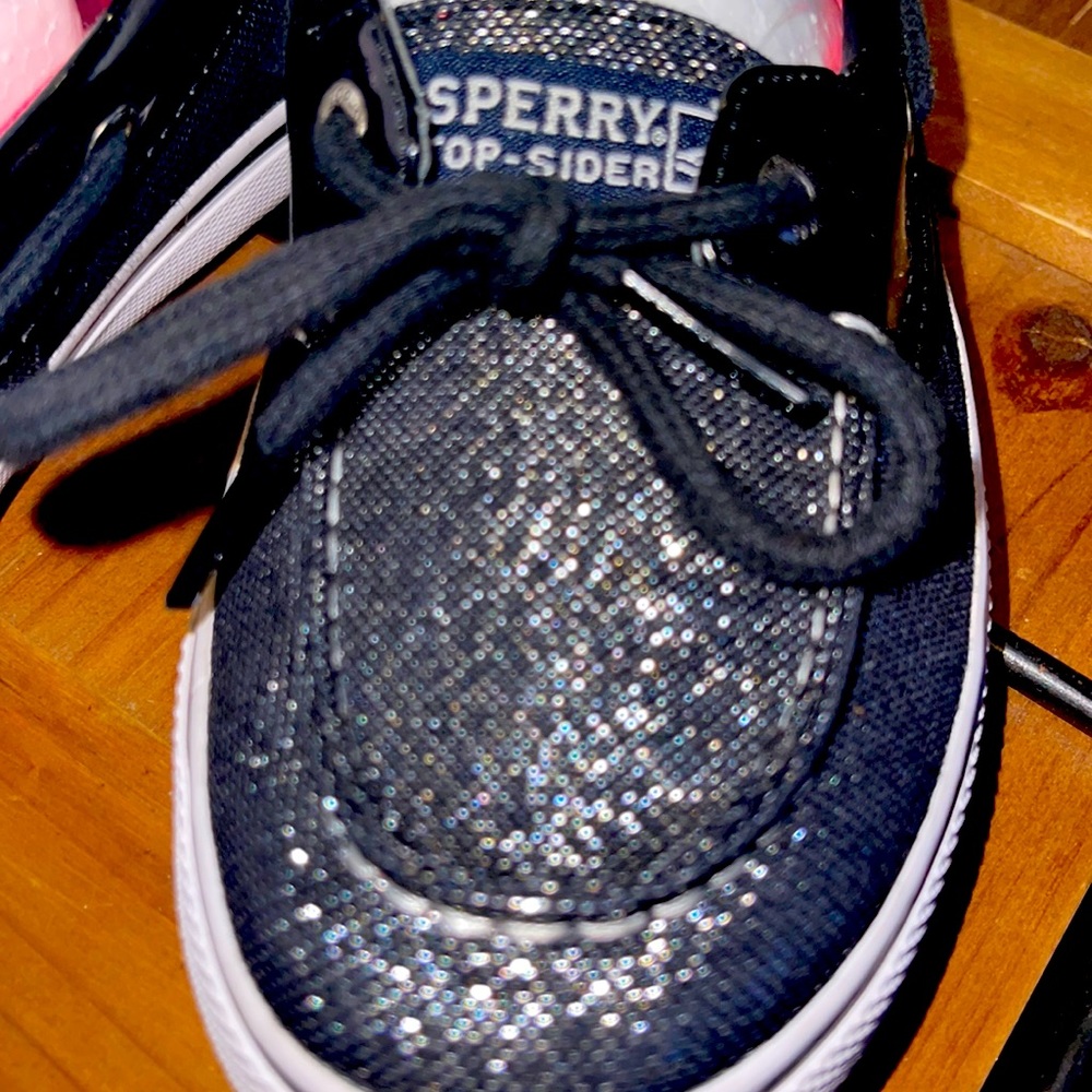 Sperry’s w sparkle